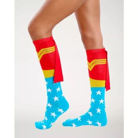 Caped Wonder Woman Socks - DC Comics - Picture 2 of 8